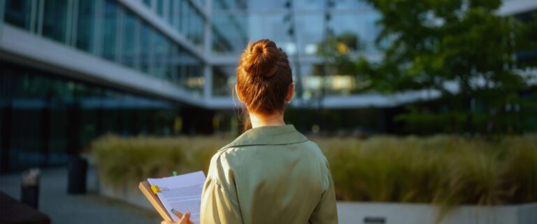 Falsa malattia? La Cassazione semplifica le prove per il datore di lavoro